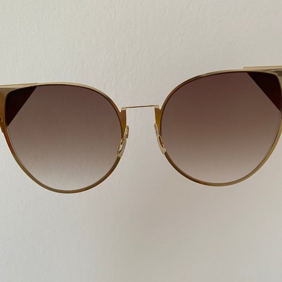 Fendi cat eye sunglasses for women main image 5